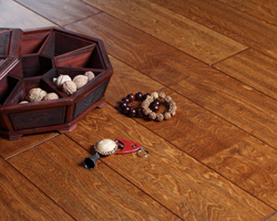 燕泥地板-仿古多層樺木